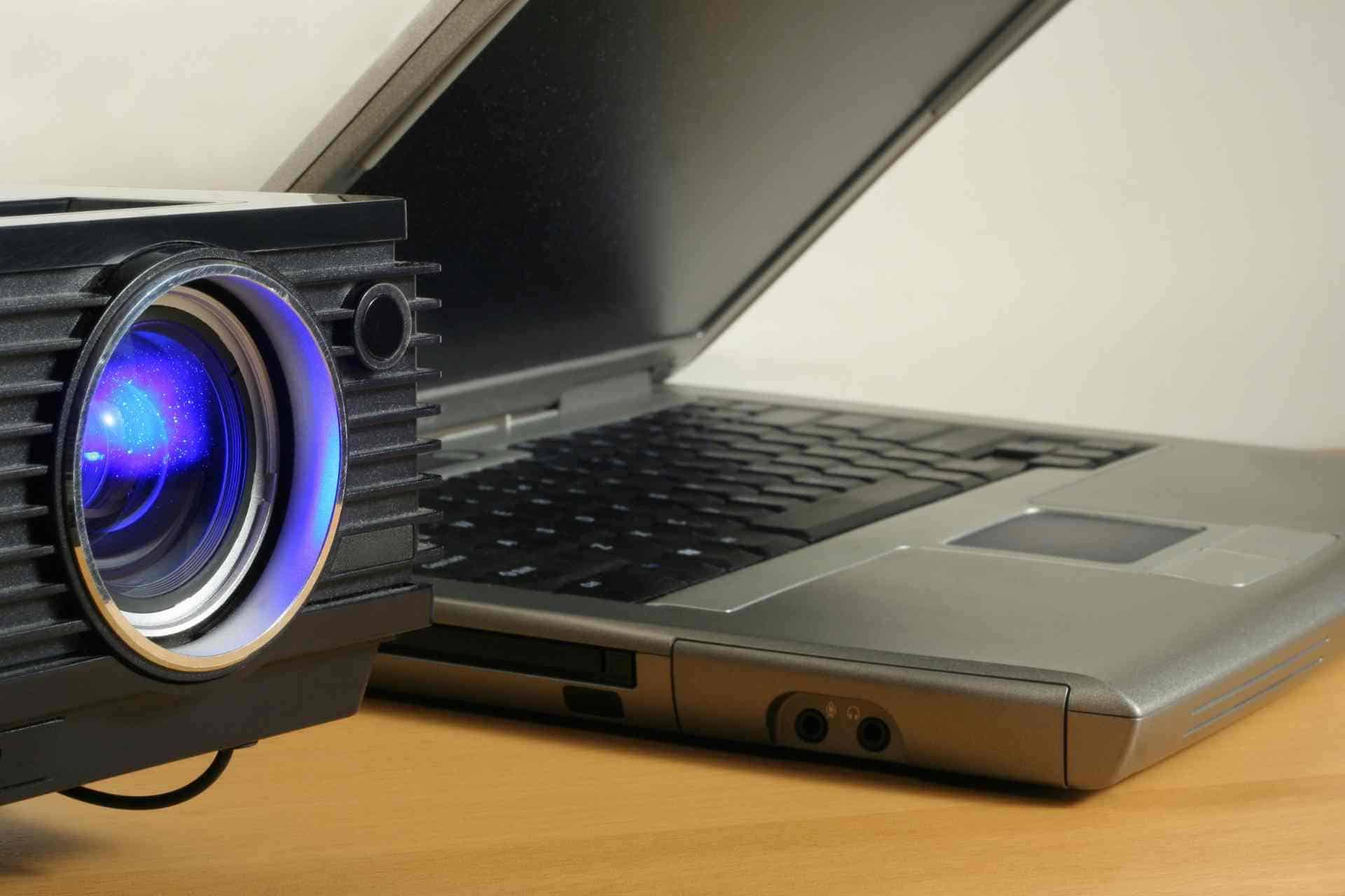 projector and laptop